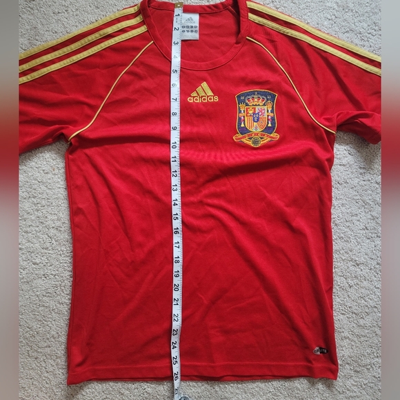 Adidas Spain Soccer Shirt - Picture 4 of 4